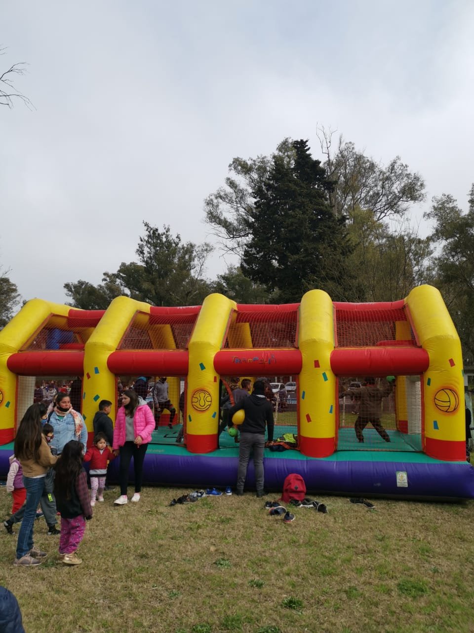 Cancha inflable multijuegos