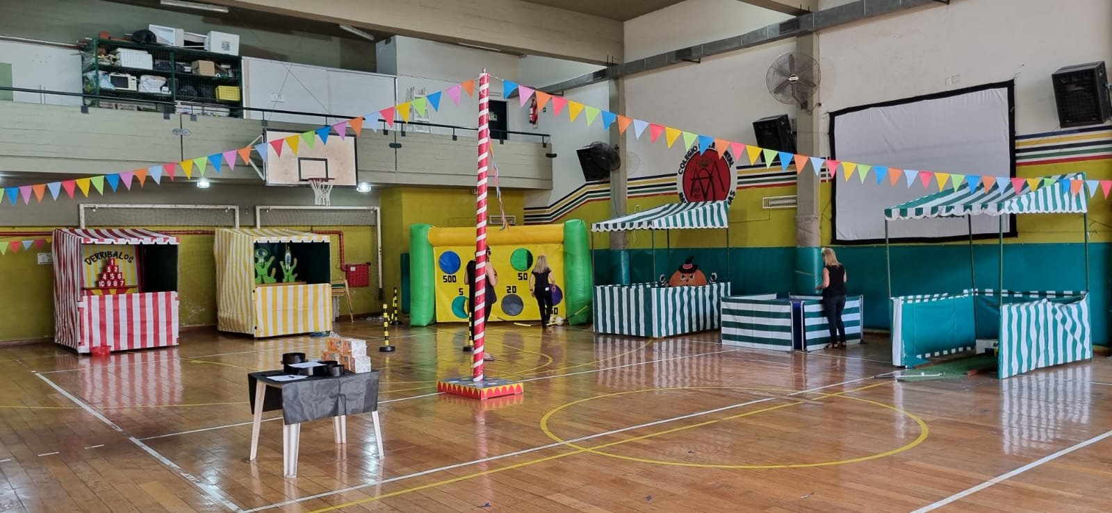 Puestos de kermesse en evento